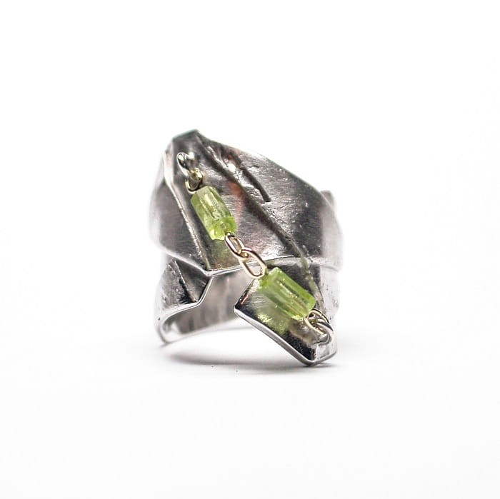 peridot ring.jpg