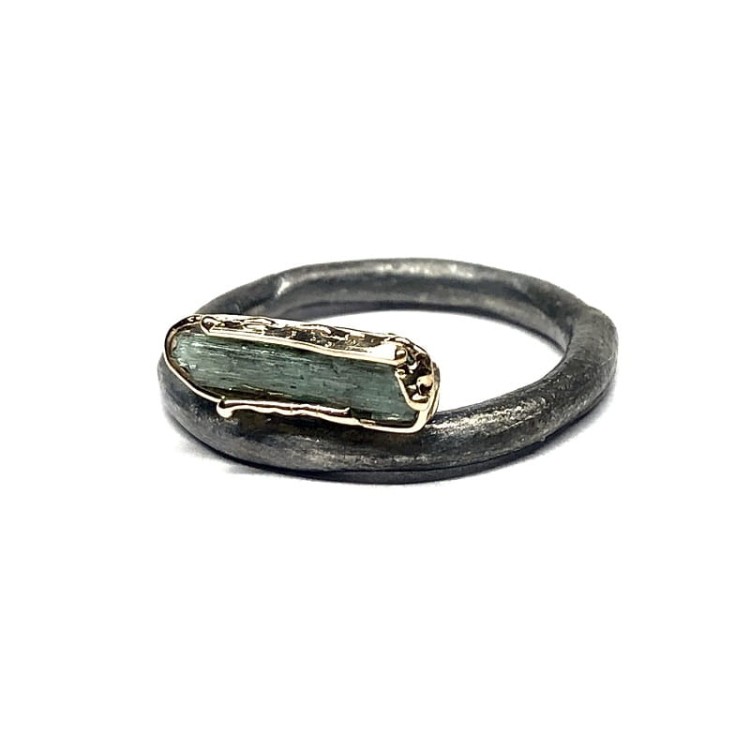 pierscionek ze szmaragdem 1.jpg