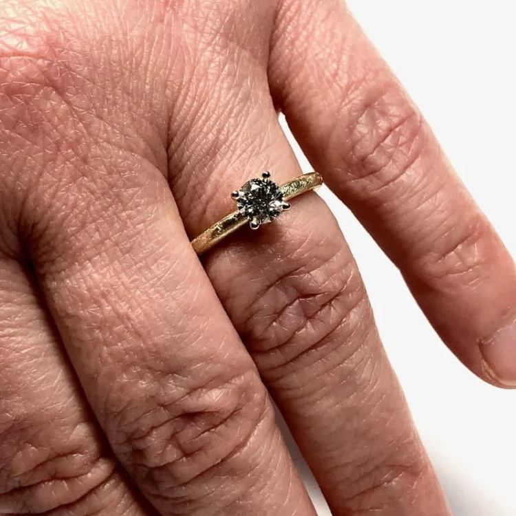 Pierścionek z brylantem 0,5 ct, na zamówienie