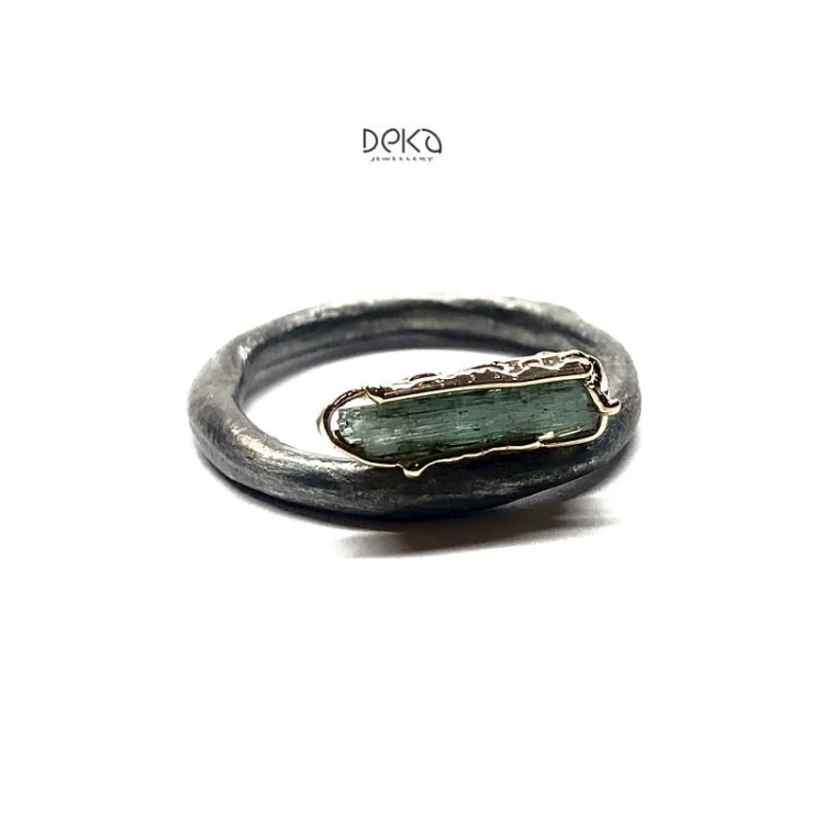pierscionek ze szmaragdem.jpg