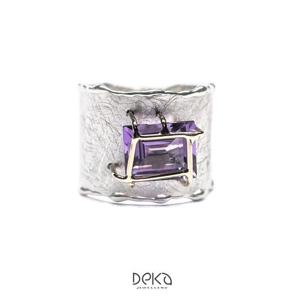 ametyst w klatce.jpg